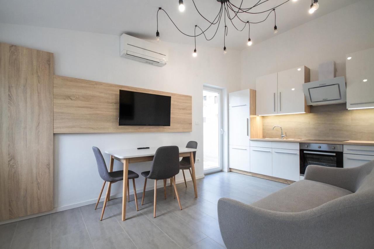 Apartment Denis Rovinj Bagian luar foto
